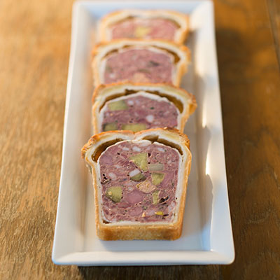 山くじら（子イノシシ）とさつまいも・栗のテリーヌ パイ包み仕立て