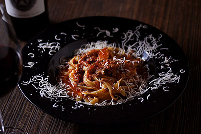 島根県産 猪とキノコのラグーソース フェットチーネ